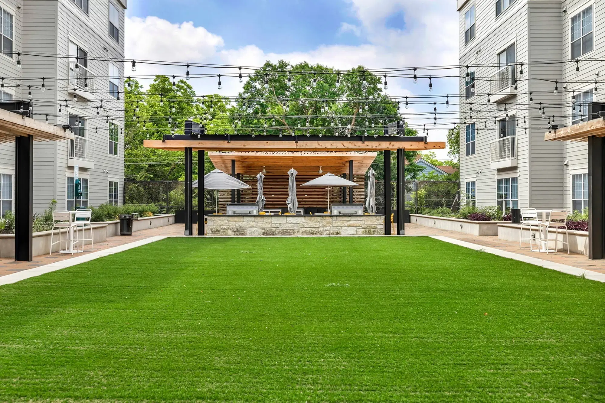 Sterling House, Austin – Exterior