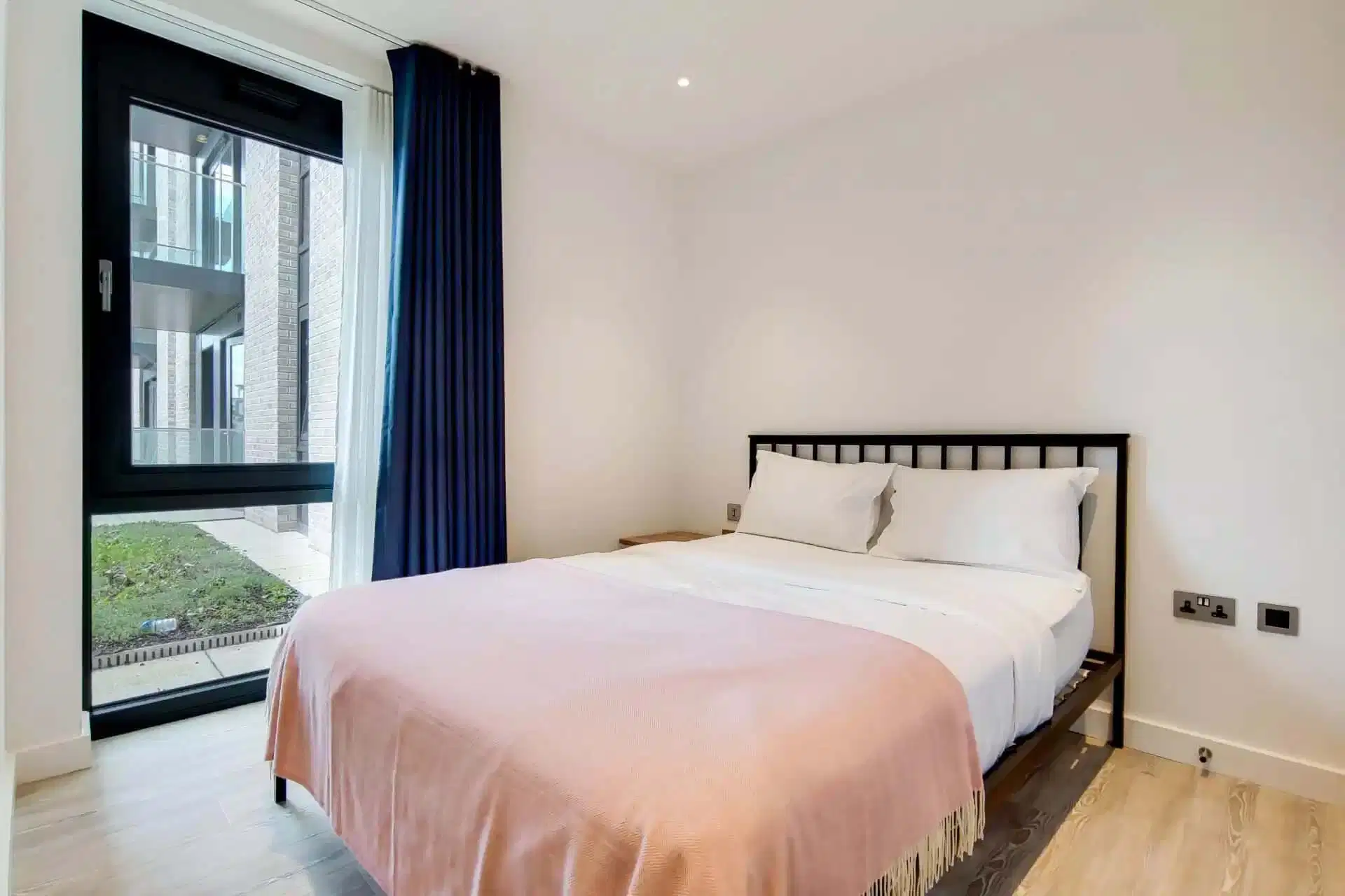 Landsby, London