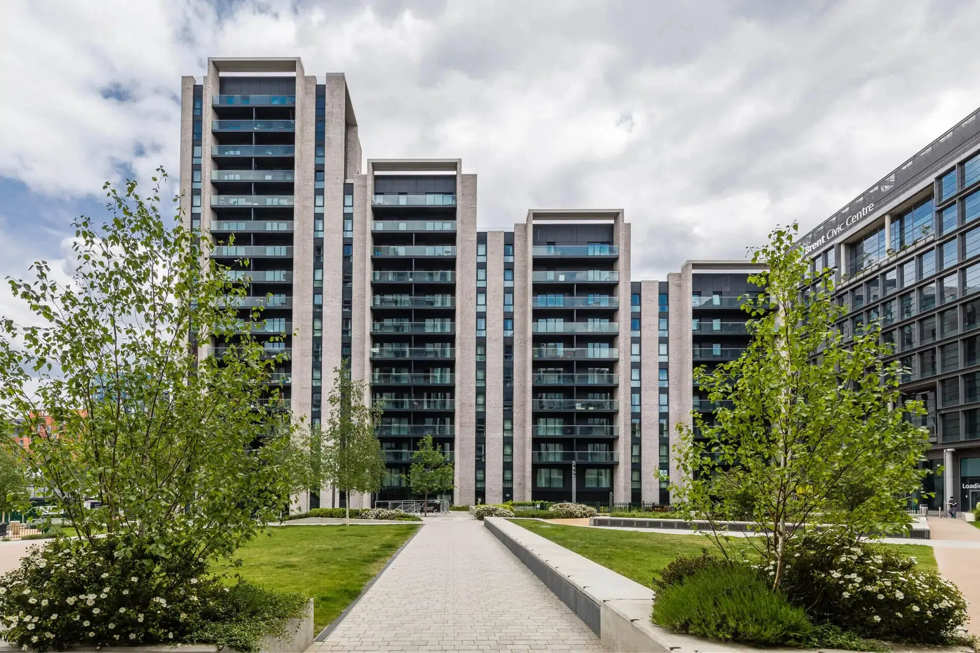 Landsby, London – Exterior