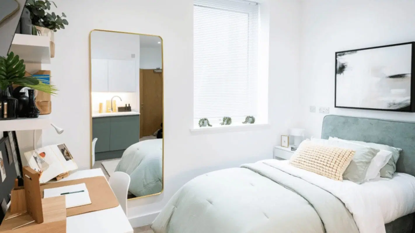Aire, Stoke-on-Trent – Bedroom