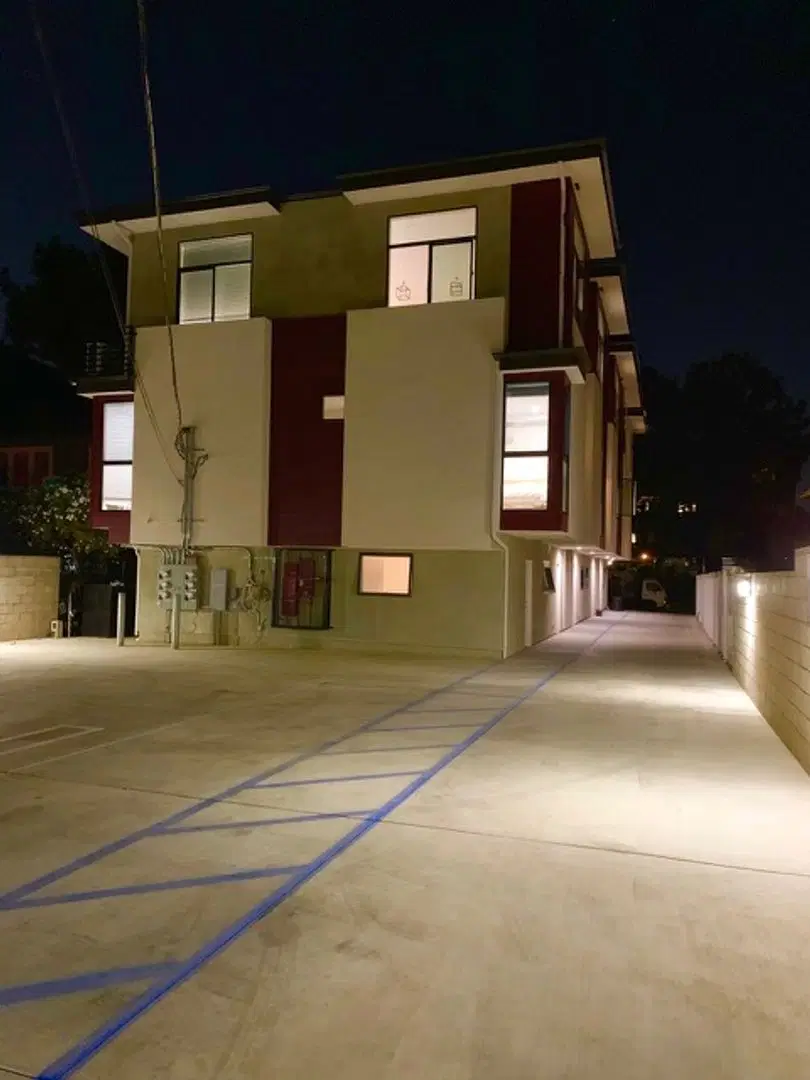 The Cube, Los Angeles – Exterior