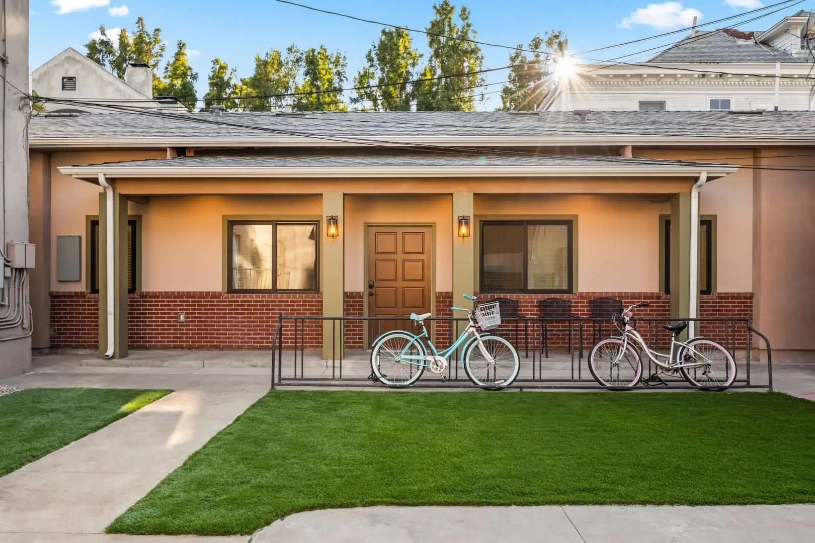St. James, Los Angeles – Amenities