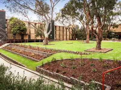 La Trobe University - Menzies College, Melbourne – Exterior