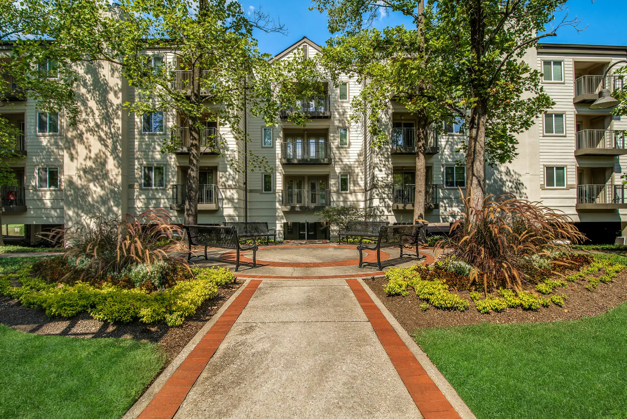 Village At Vanderbilt, Nashville – Exterior
