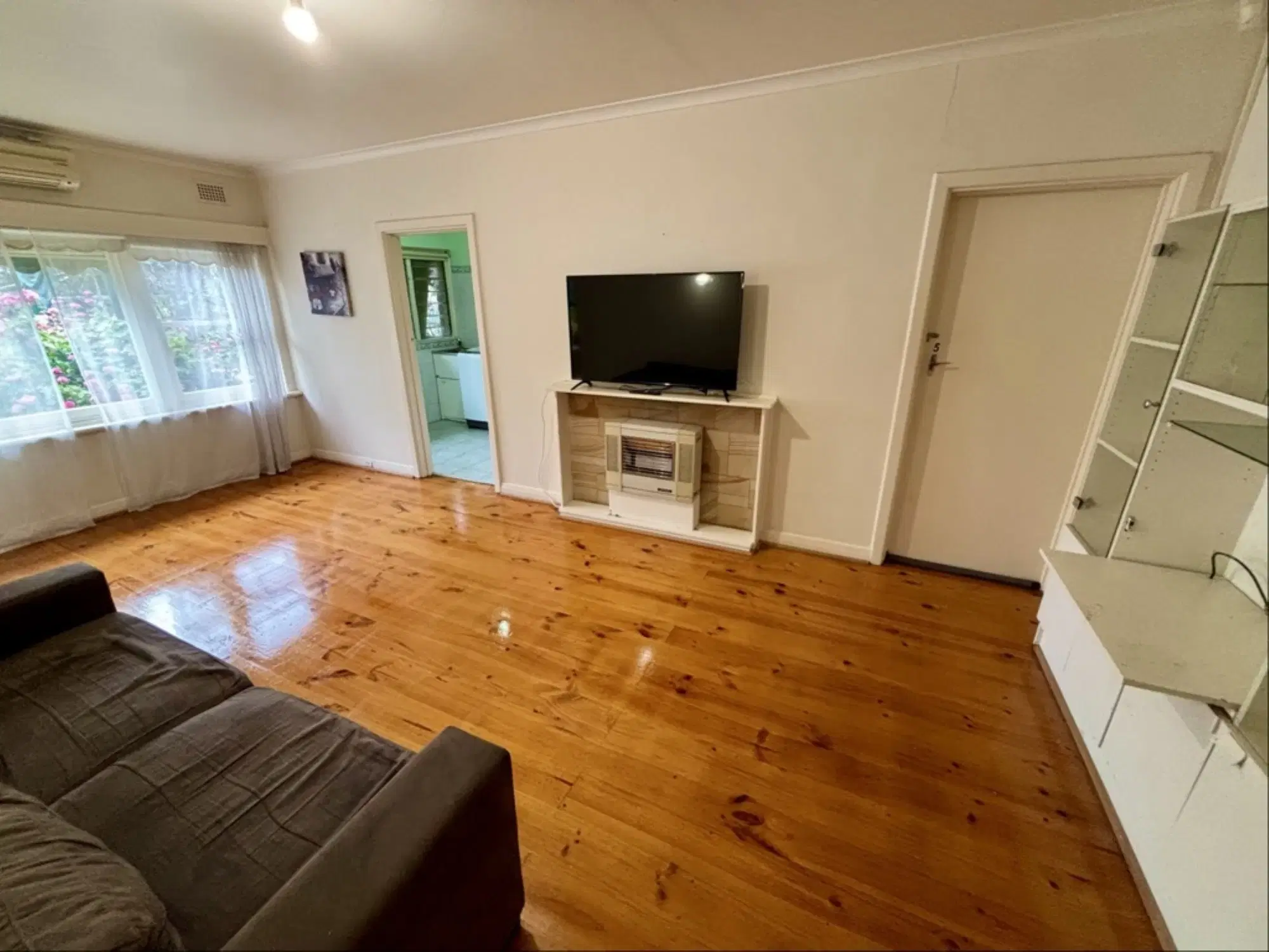 Room in a 5 Bedroom Apartment, 16 Main North Road, City of Prospect, Adelaide 5082 – Common Area
