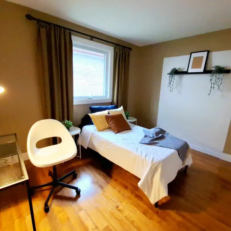 100 Old Meadow Lane, Waterloo – Balsam (Flex) Room ( 1 Bed 1 Bath )