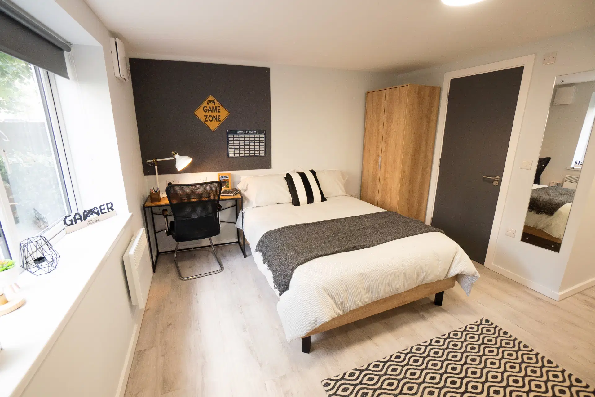 Madison Gardens, Nottingham – Silver Studio