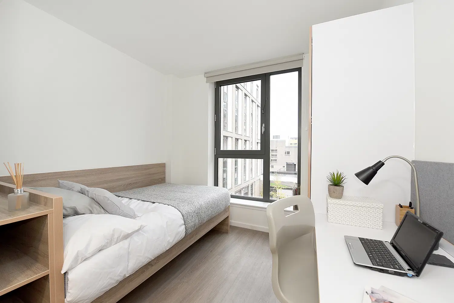 St Mungo's, Glasgow – Ensuite Gold - Upper Floor
