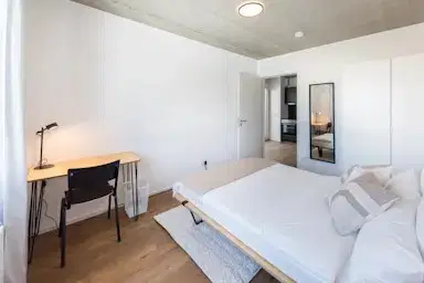 Gref, Frankfurt – Private Room (11.77 Sqm)