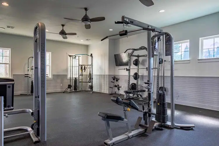 The Outpost, Fort Collins – Amenities