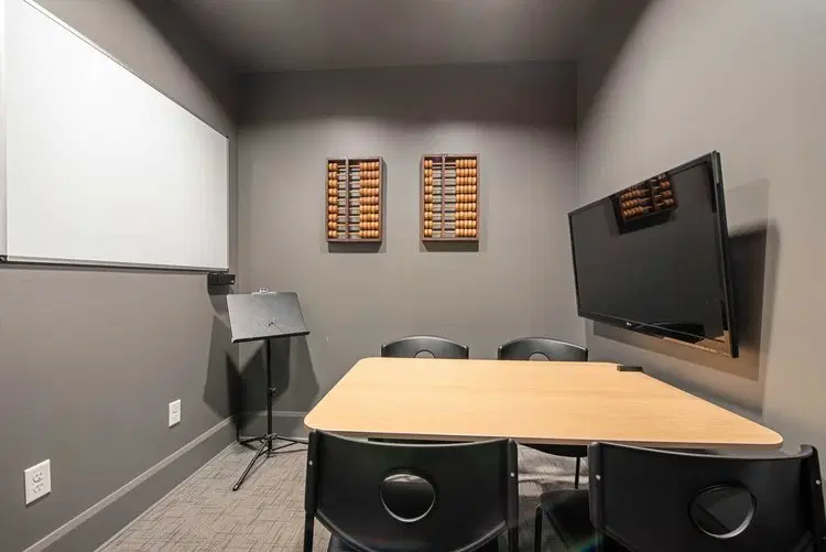 University Edge Cincinnati, Cincinnati – Amenities