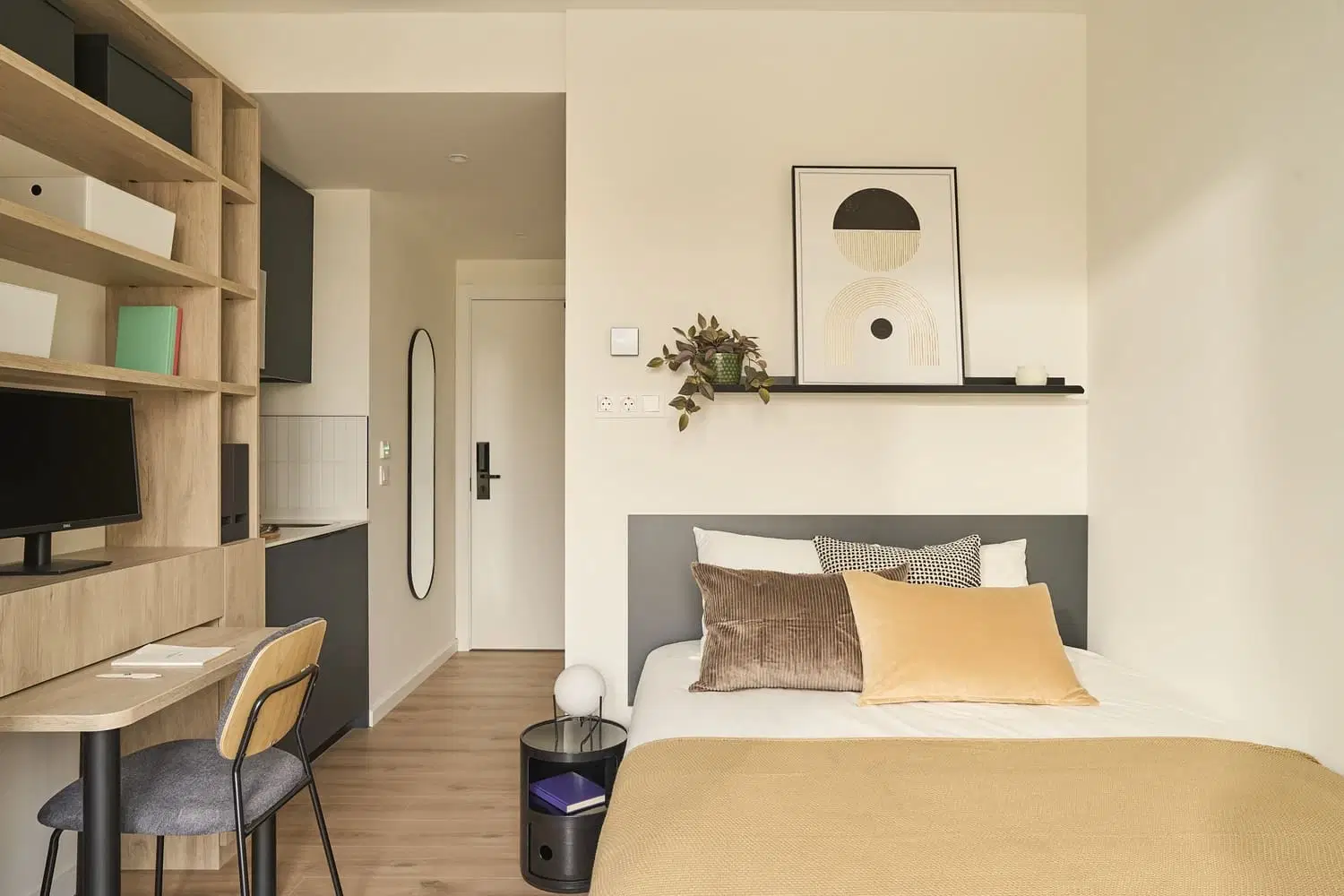 The Carabanchel Episode, Madrid – Studio Standard