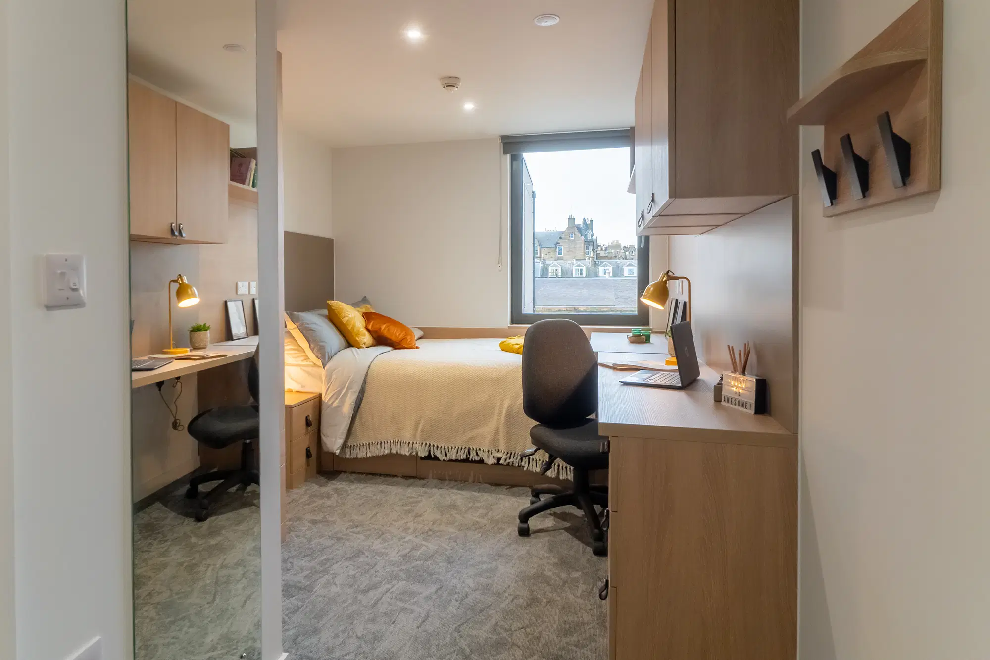 iQ The Mont, Edinburgh – Silver En Suite