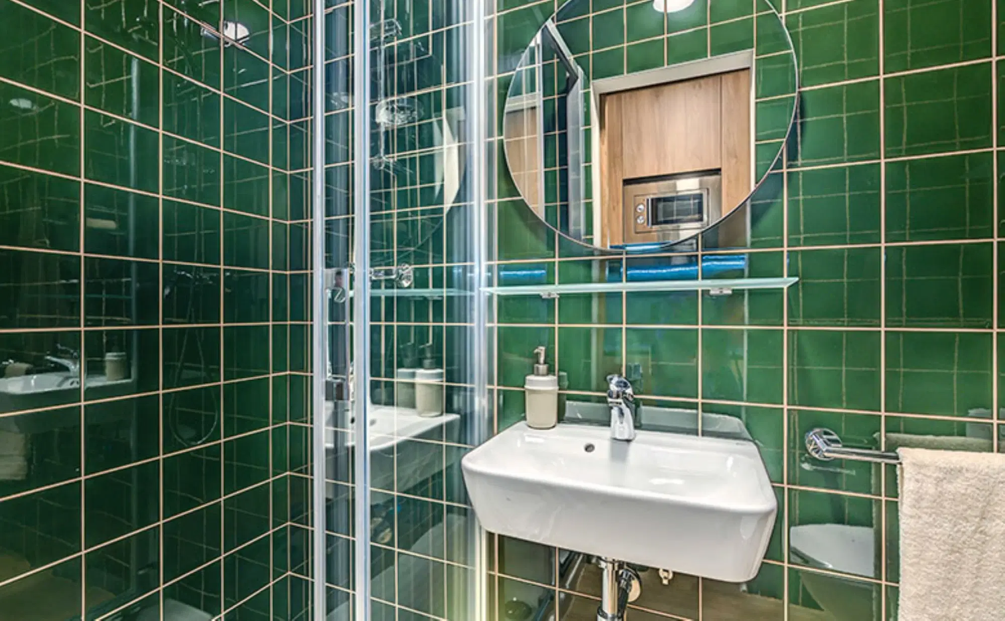 Livensa Living Sevilla, Seville – Studio With Kitchen - Superior With Terrace