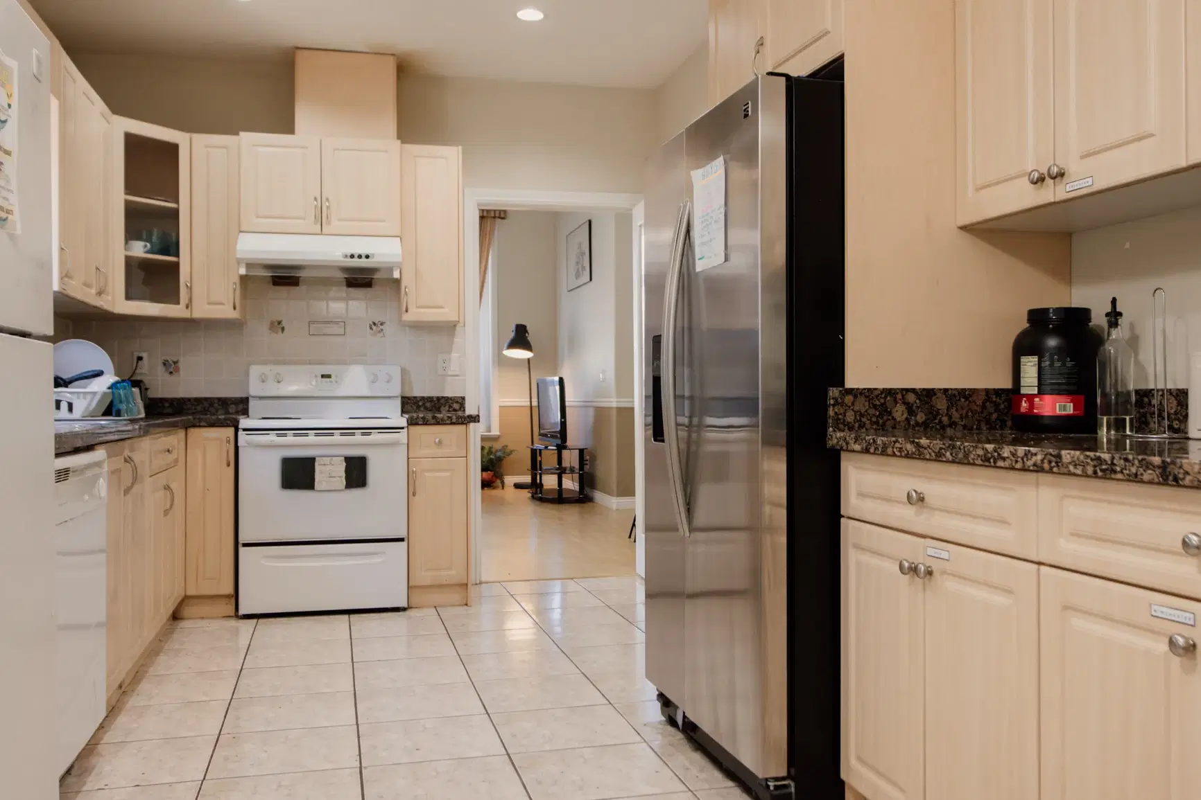 5857 Sussex Ave, Vancouver – Kitchen
