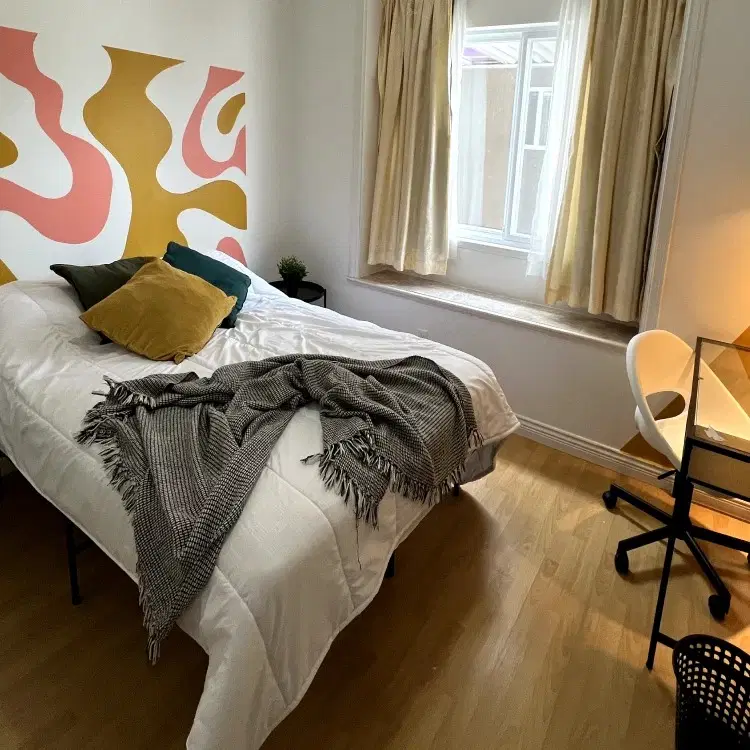 5857 Sussex Ave, Vancouver – Winchester Room (7 Bed 4 Bath)