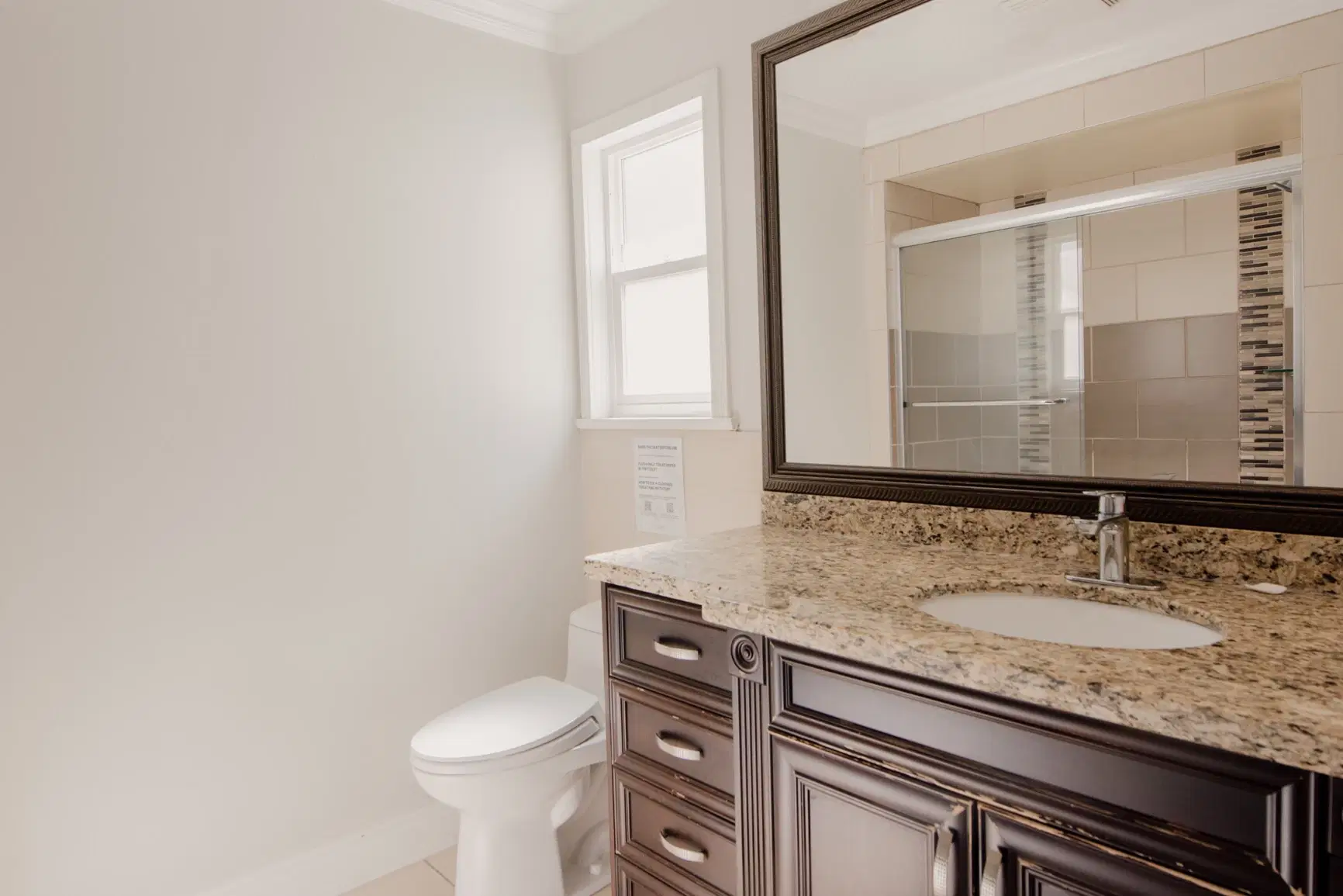 6170 Rumble St, Vancouver – Bathroom