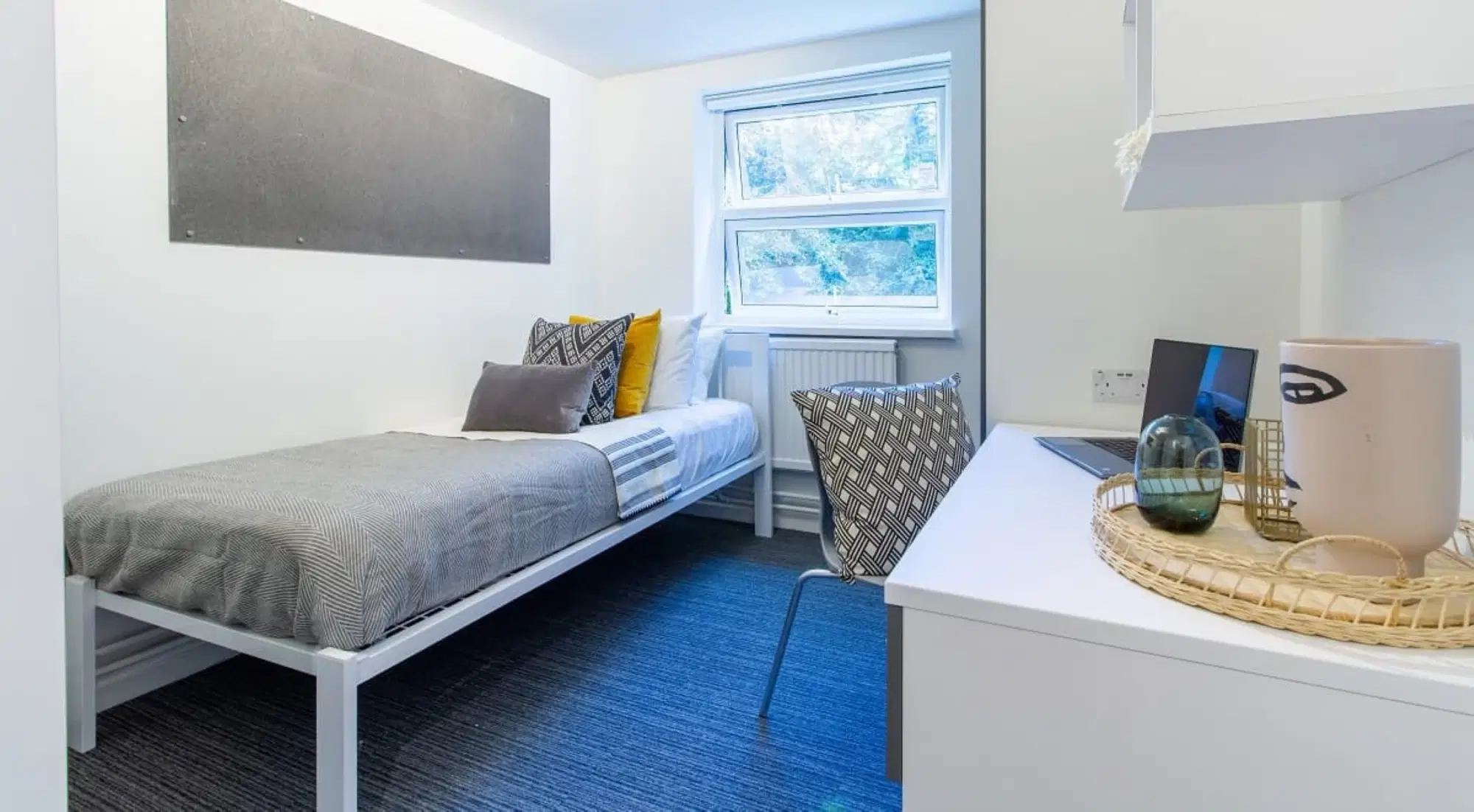 Green Wood Court, Southampton – Bronze Room
