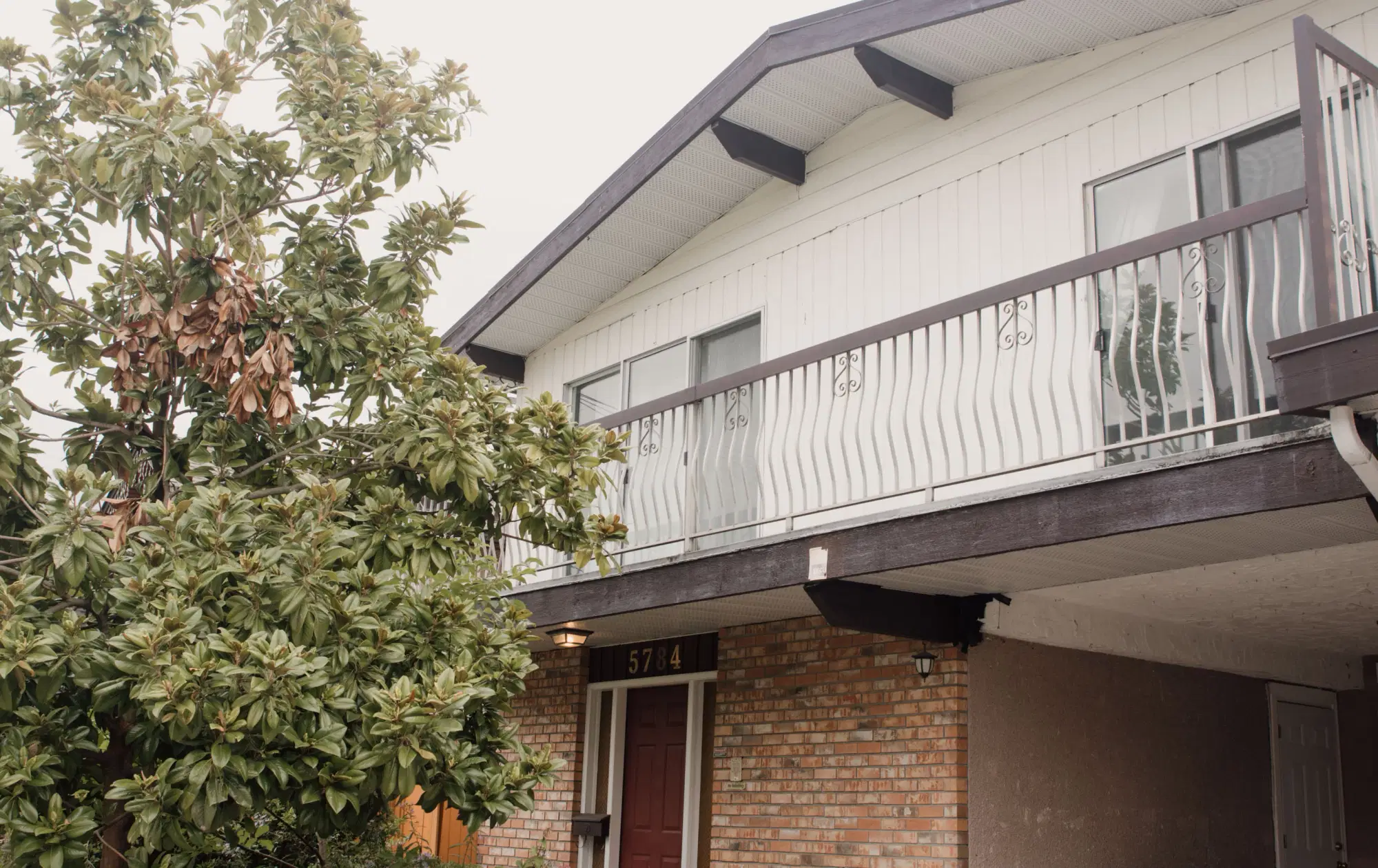 5784 Elsom Avenue, Burnaby – Exterior
