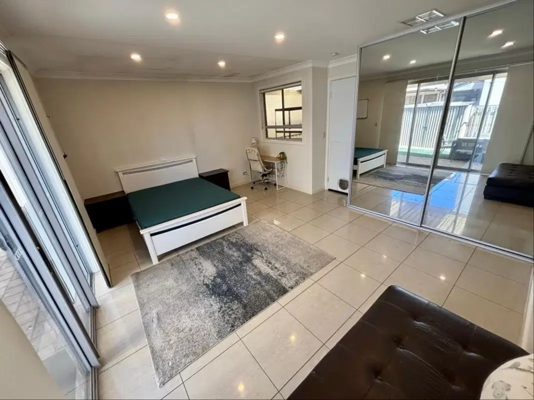 Room in a 7 Bedroom Apartment, 2/1A Pedlar Street, Seaton, City of Charles Sturt, 5023 – Bedroom 1