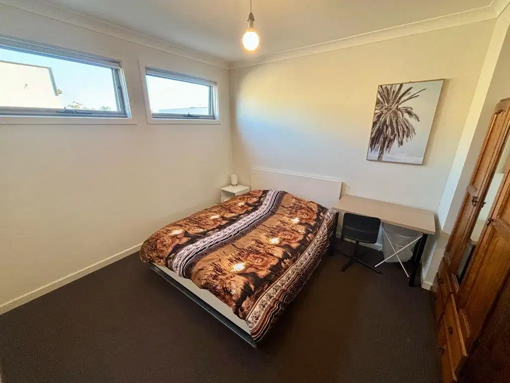 Room in a 7 Bedroom Apartment, 2/1A Pedlar Street, Seaton, City of Charles Sturt, 5023