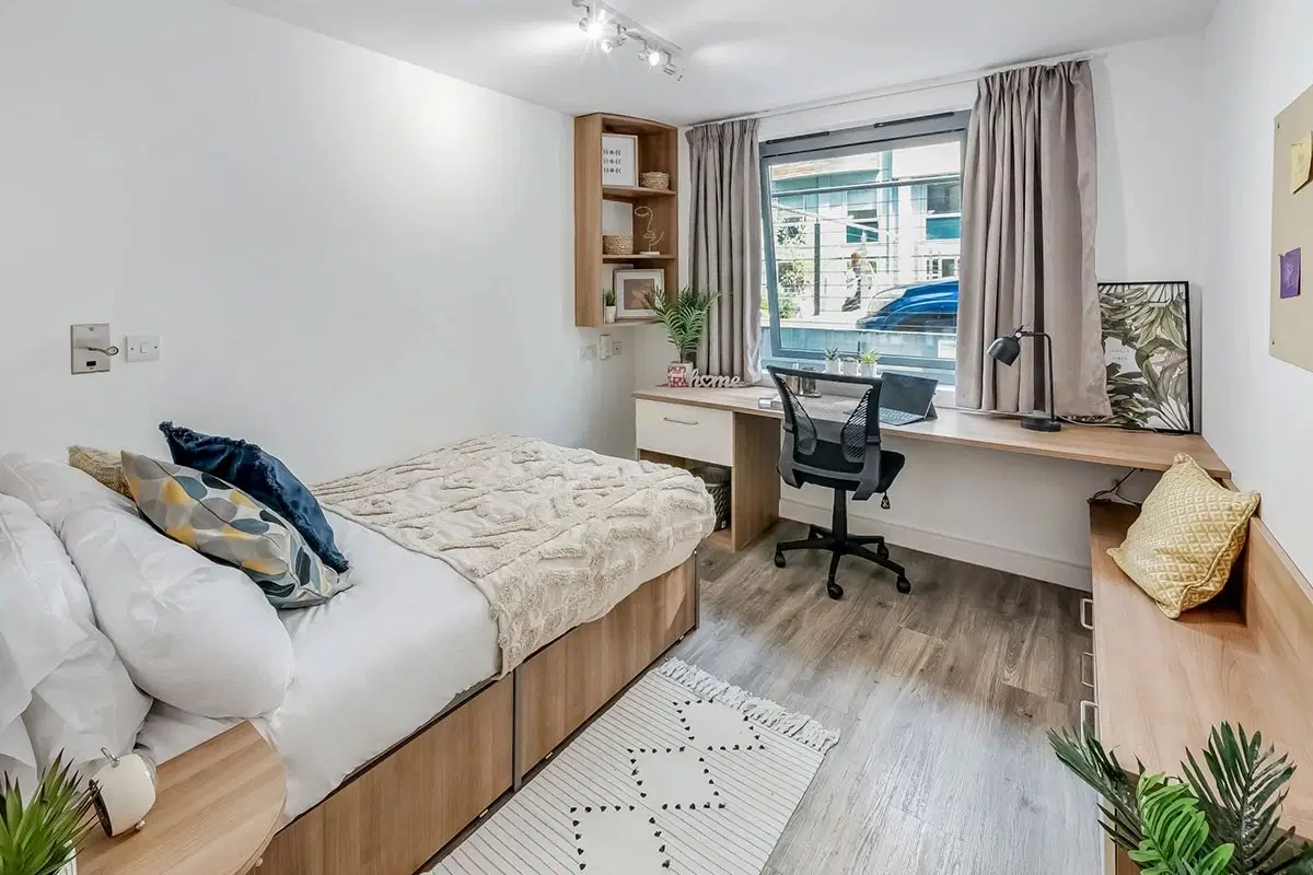 GoBritanya Islington Residence, London – Bronze En-Suite (Extra Large) - Standard View | Mid Level