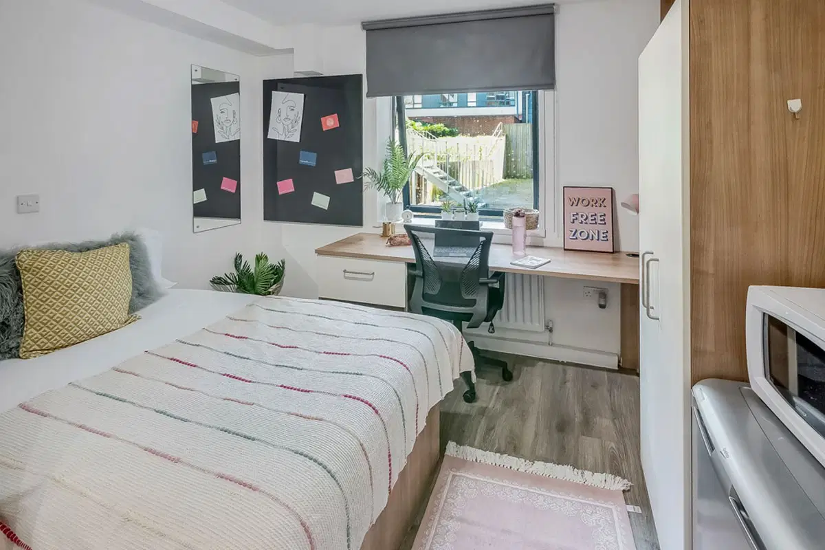 GoBritanya Islington Residence, London – Gold Studio - Standard View | Upper Level