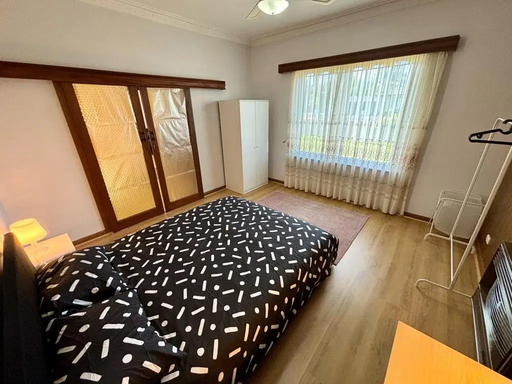 Room in a 5 Bedroom Apartment, 7 Third Avenue, Klemzig, City of Port Adelaide Enfield, 5087 – Room 2