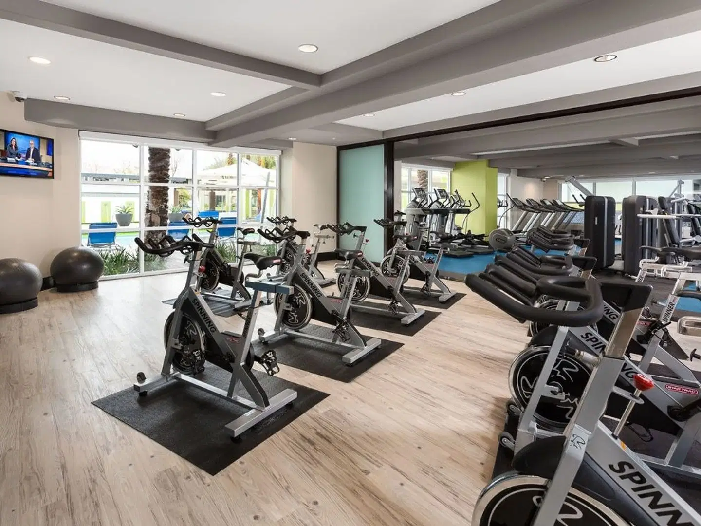 2777 Alton Parkway, Irvine – Amenities