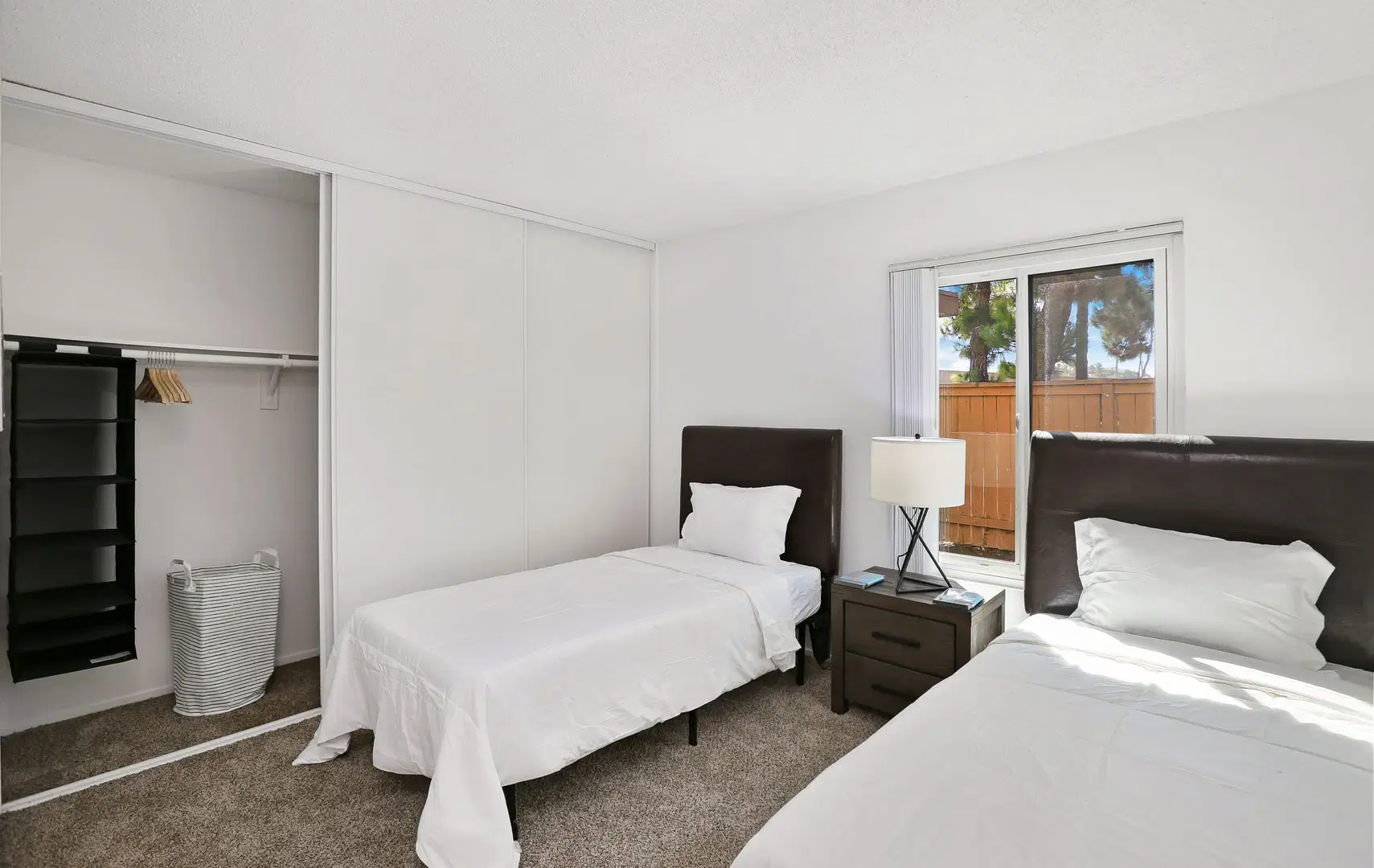 393 Topeka, Irvine – Private Room (3 Bed - 2 Bath)
