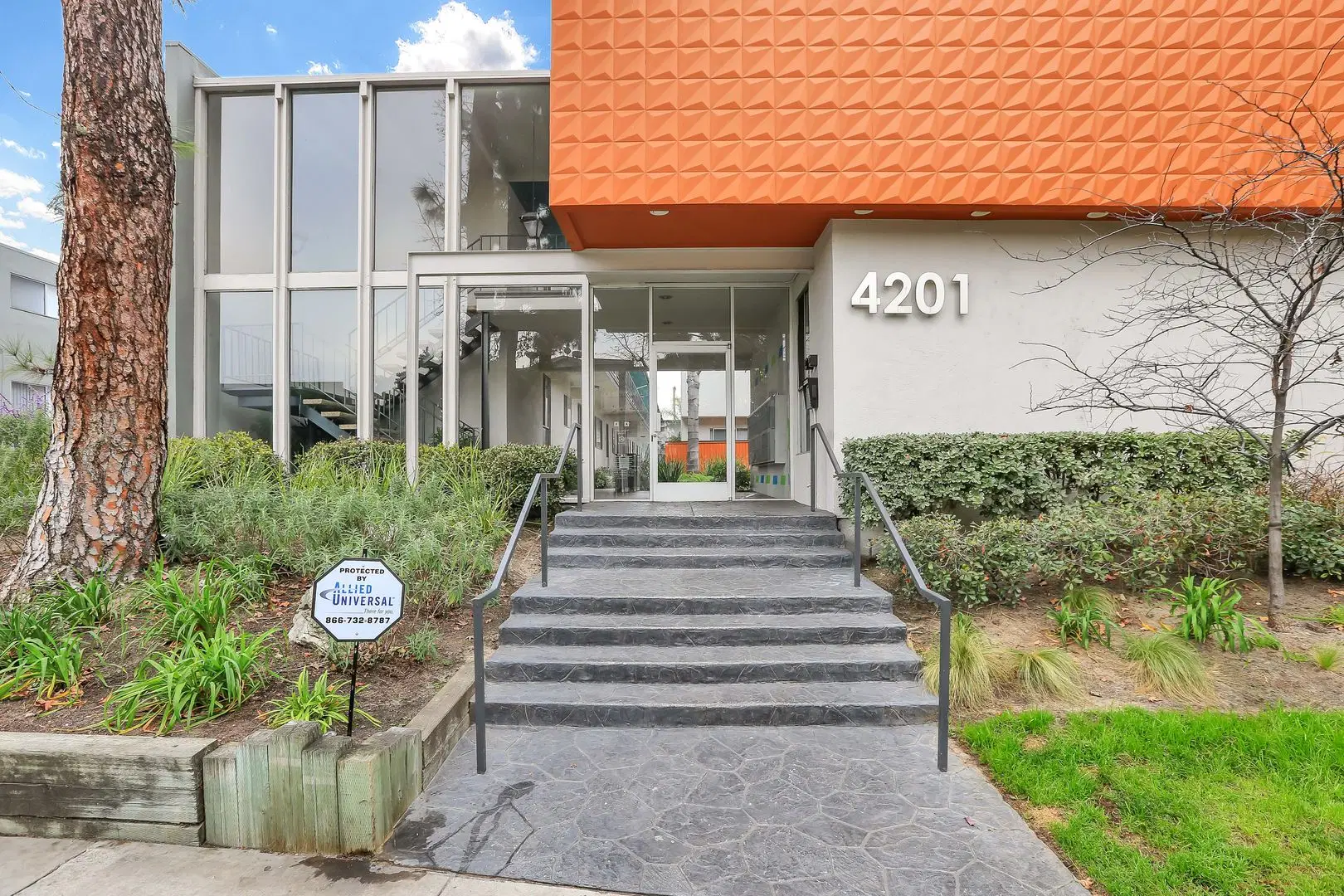 4221 Kling Street, Los Angeles – Exterior
