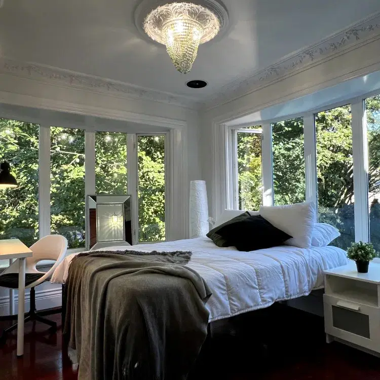 2111 W 34th Avenue, Vancouver – Verona Room (12 Bed 11 Bath)